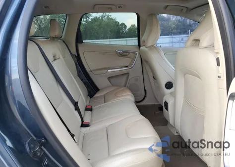 2011 Volvo Xc60 T6 z USA, uszkodzony, nr VIN YV4902DZ9B2150351